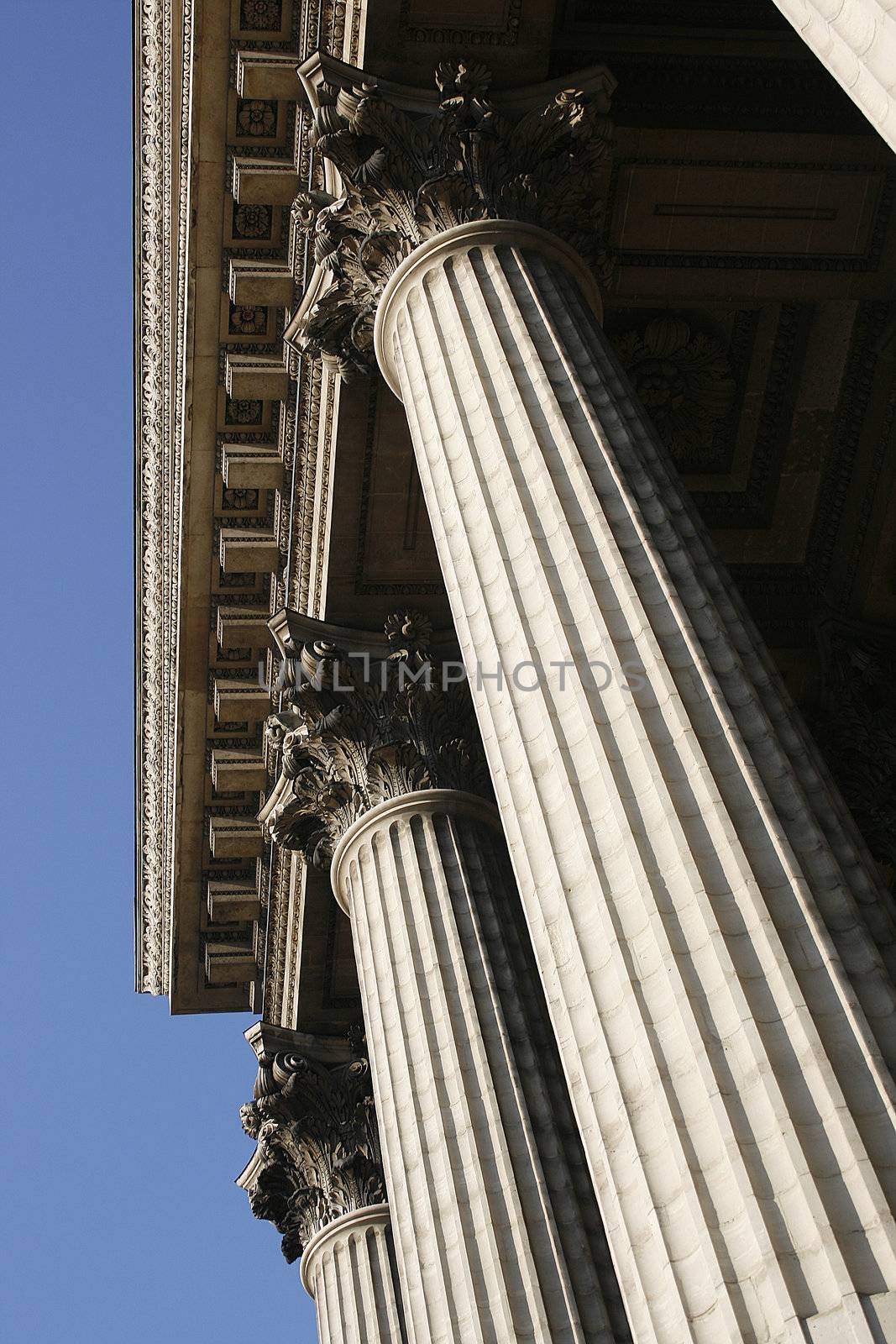 La Madeleine columns by JrnGeeraert