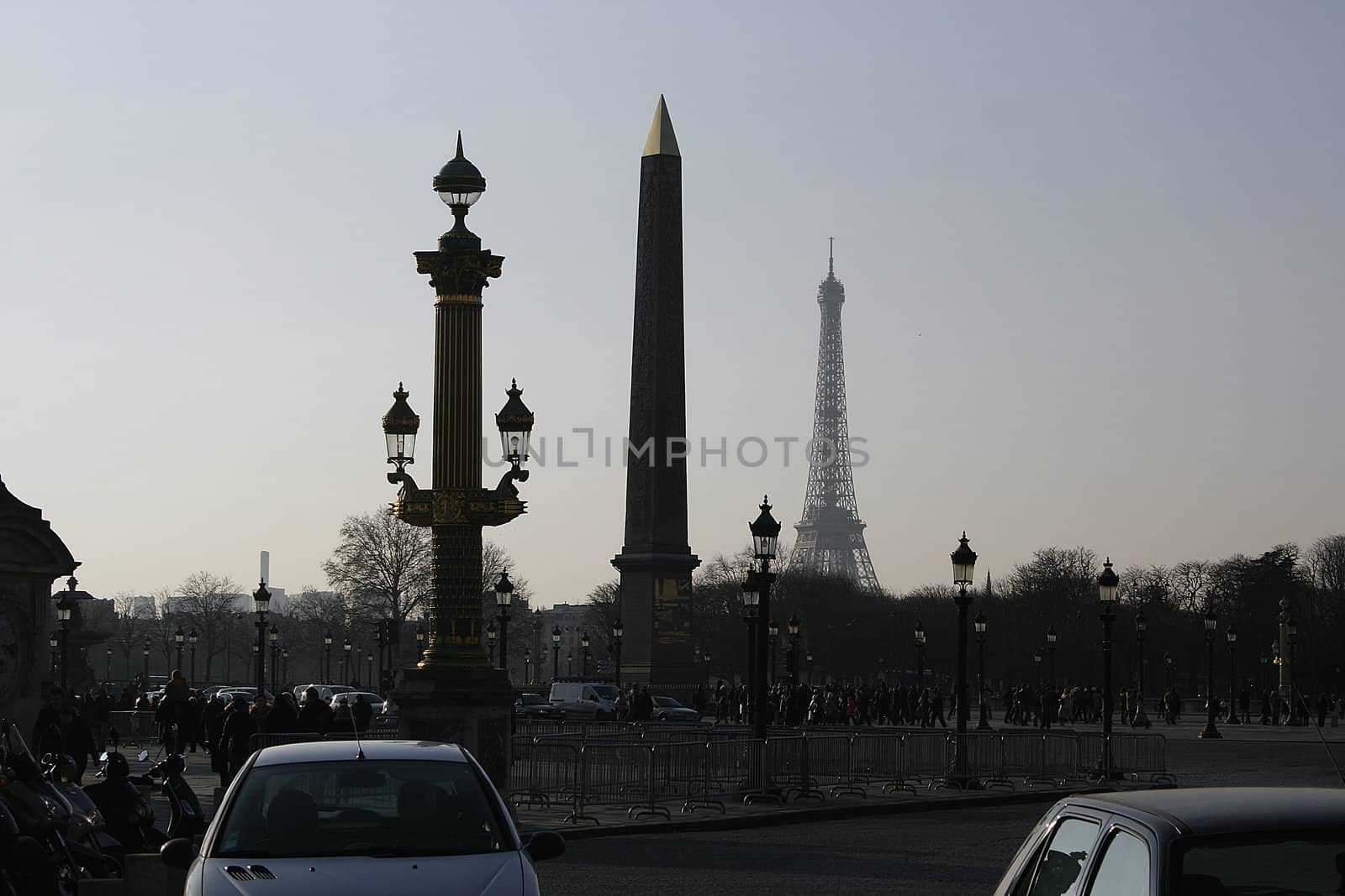 La Tour Eiffel, L'obelisque, lantern