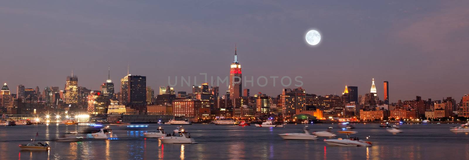The Mid-town Manhattan Skyline by gary718