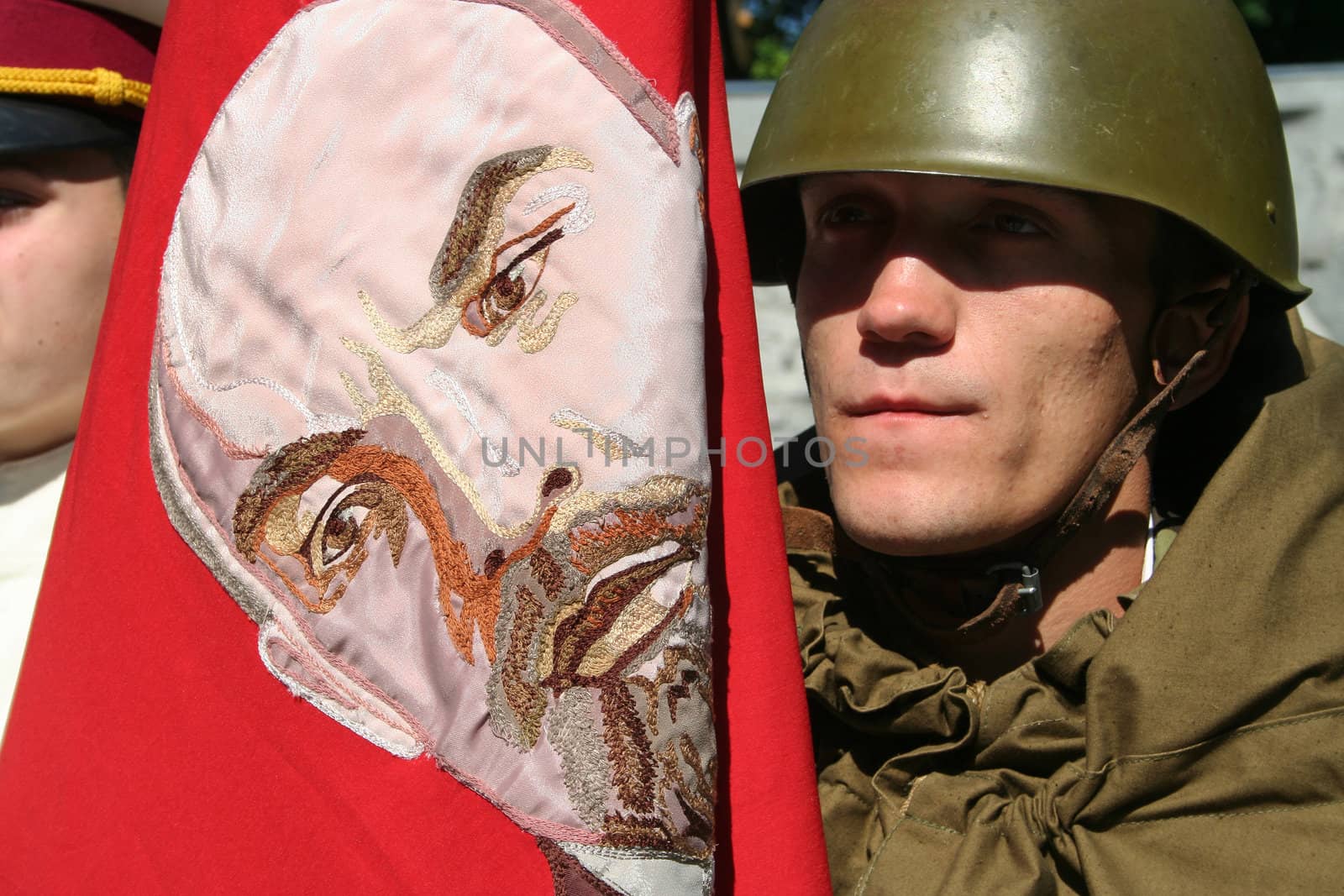 The soldier a protecting flag with image Lenin 22 06 2007 Kharkov Ukraine