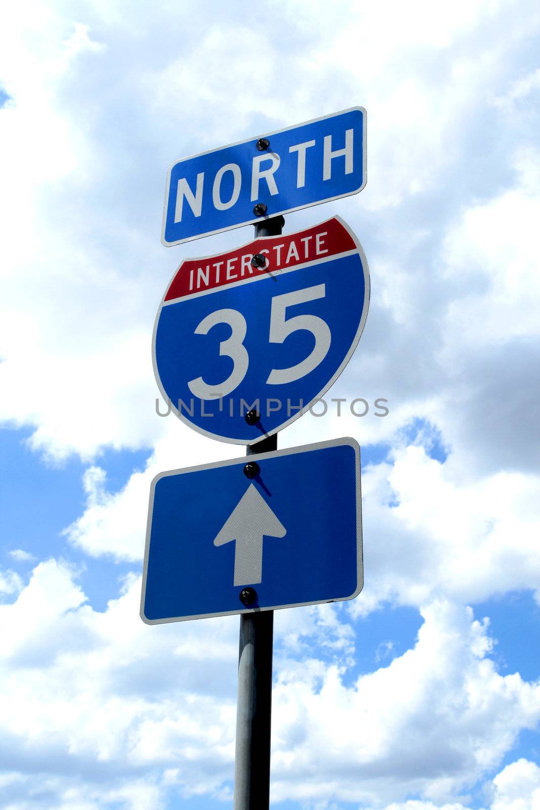 A highway 35 road sign in Texas.