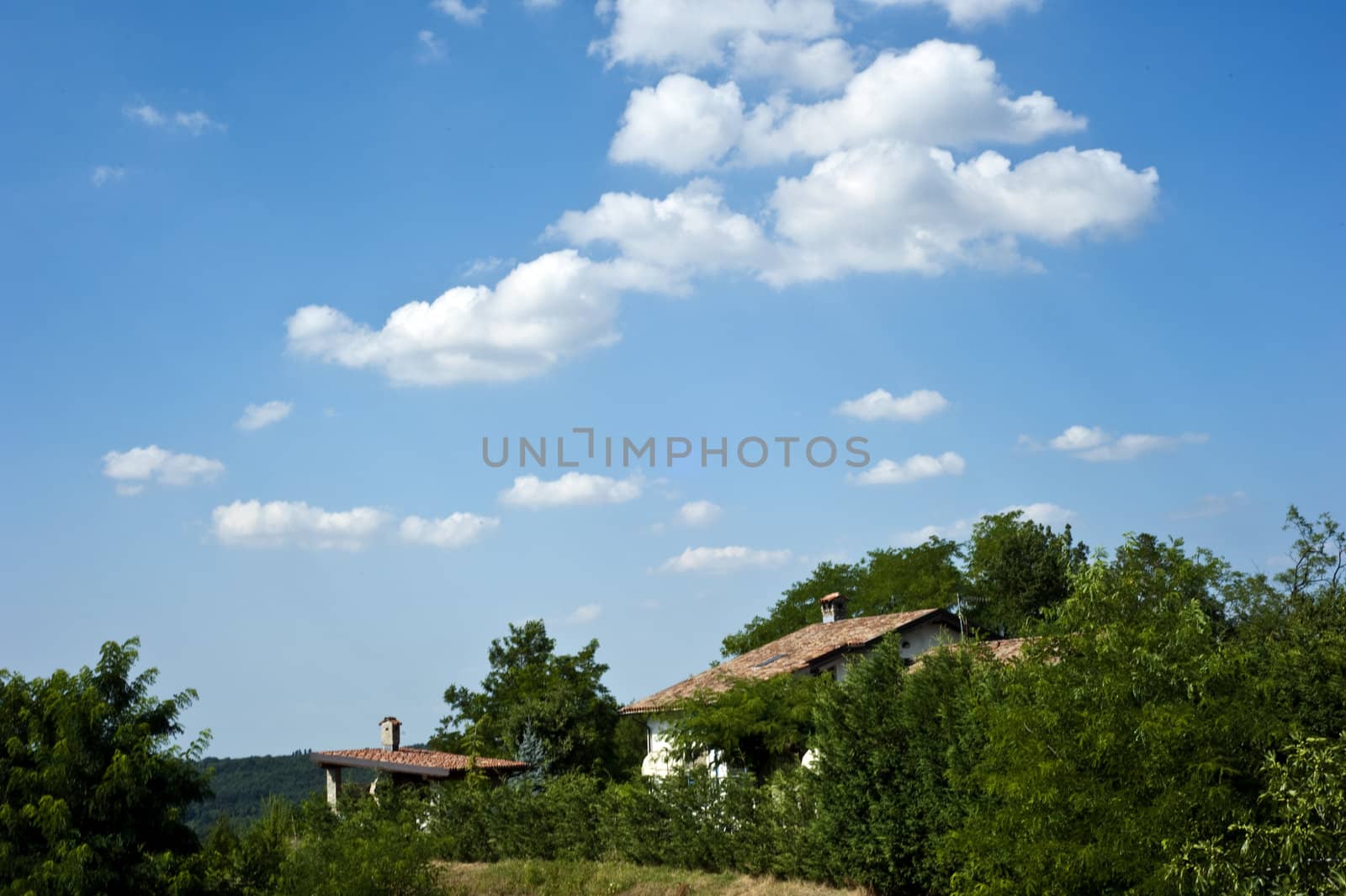 beautiful house in a solitary position, quiet and panoramic