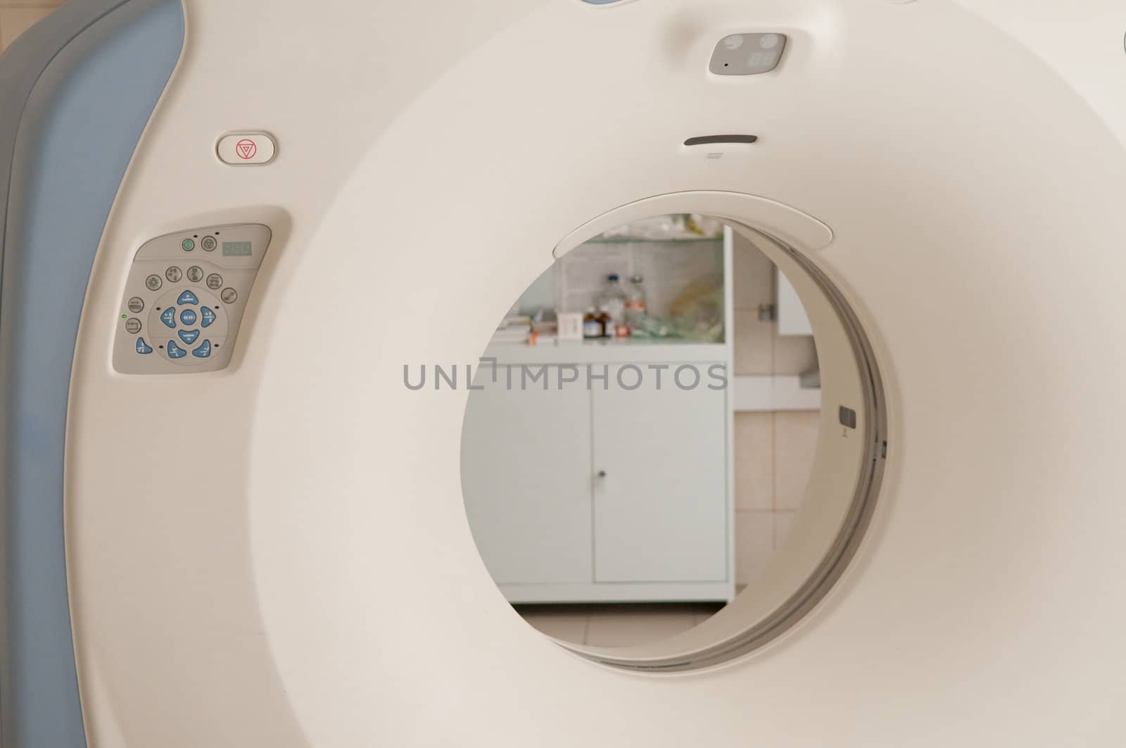 CAT Scan Machine  by alexei171