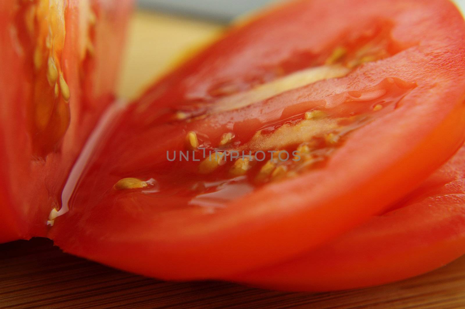 tomato by dundersztyc