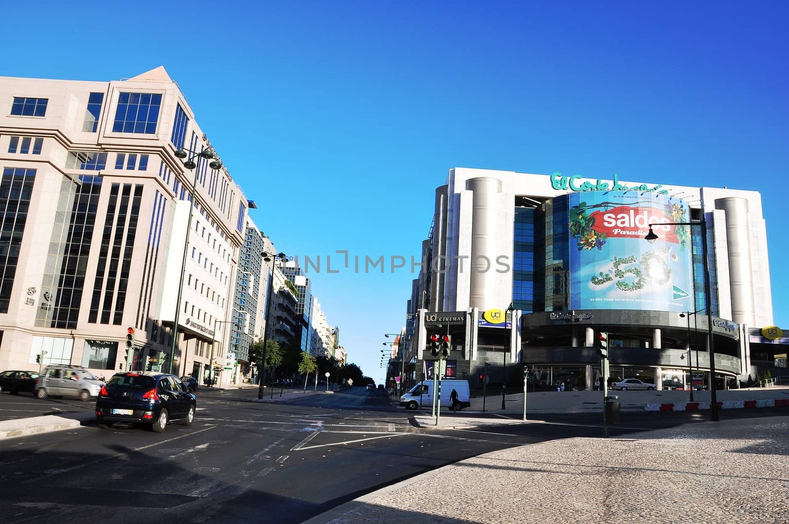 Updating, restoration of an old building in the city of Lisbon