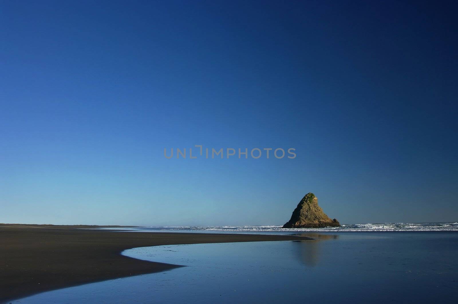 West Coast Beach by clickbeetle