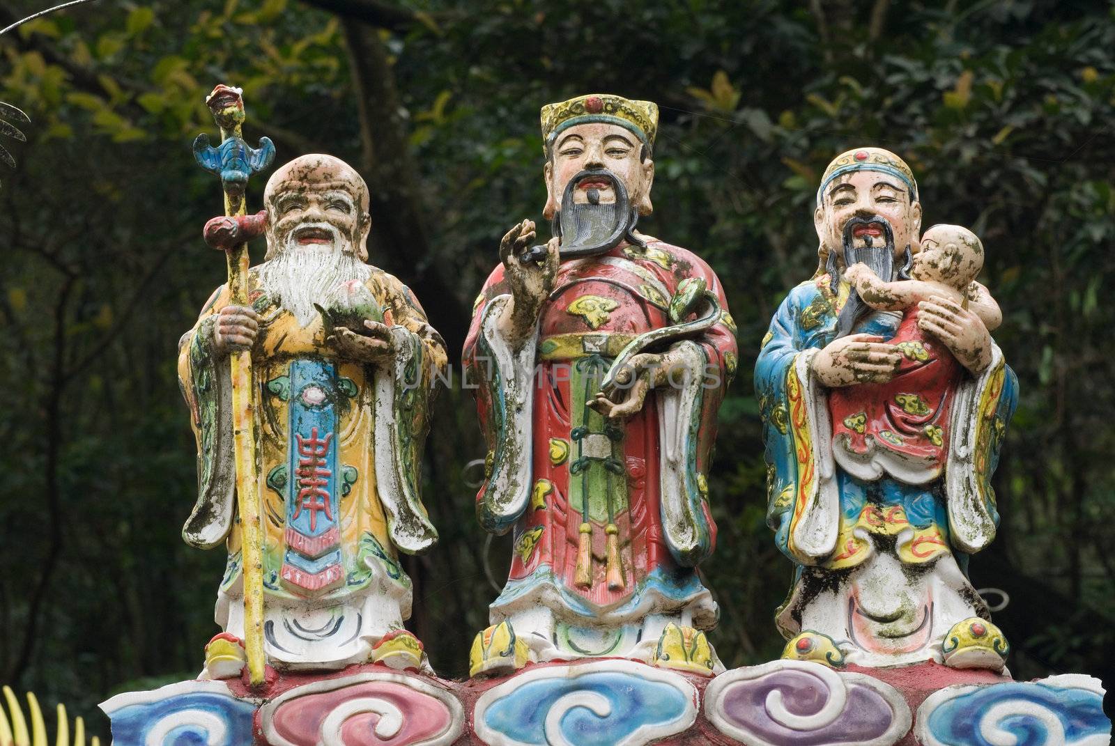 Tree Gods in Taiwan Temple by elwynn