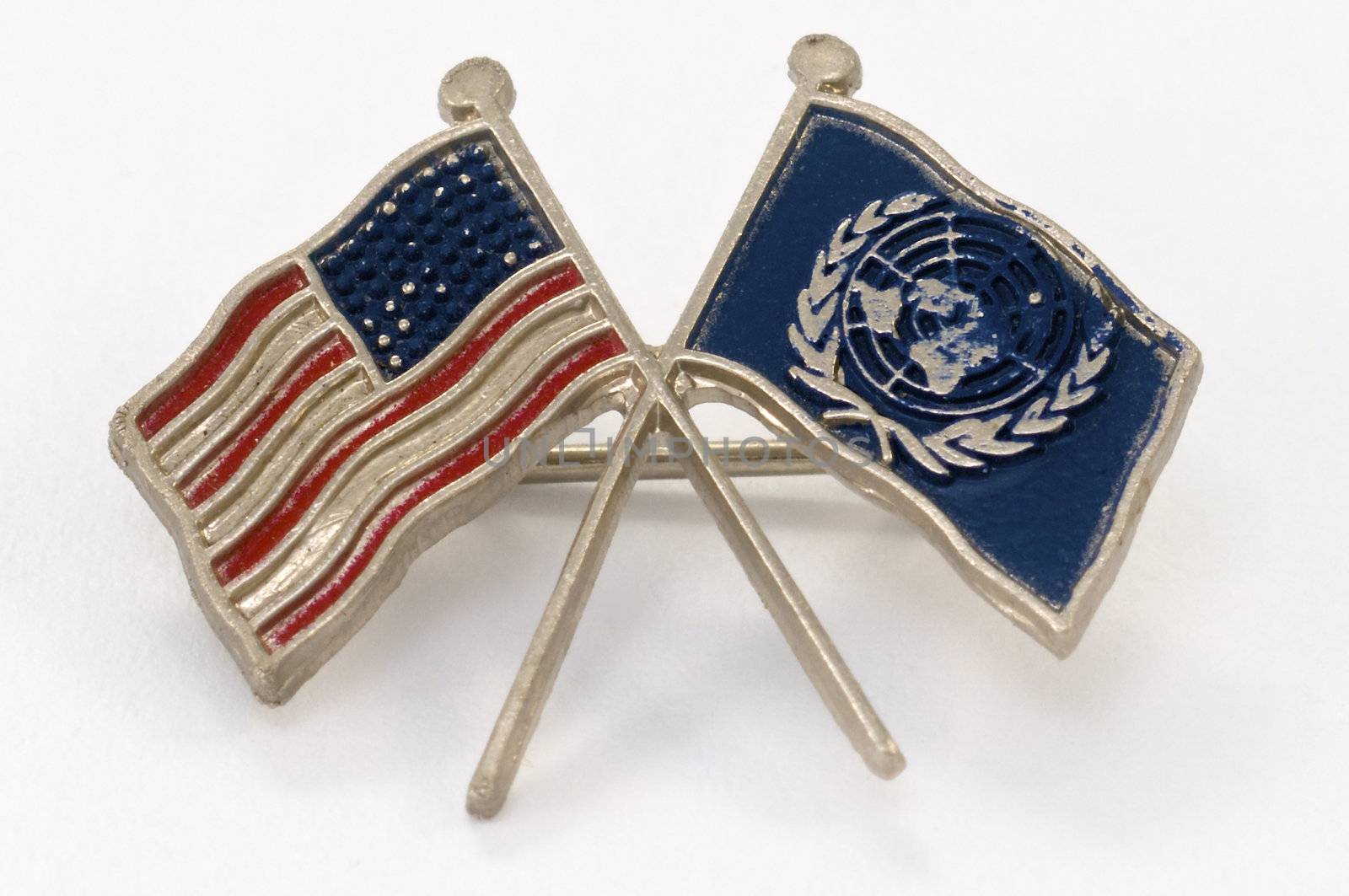 united nations and usa flags lapel pin