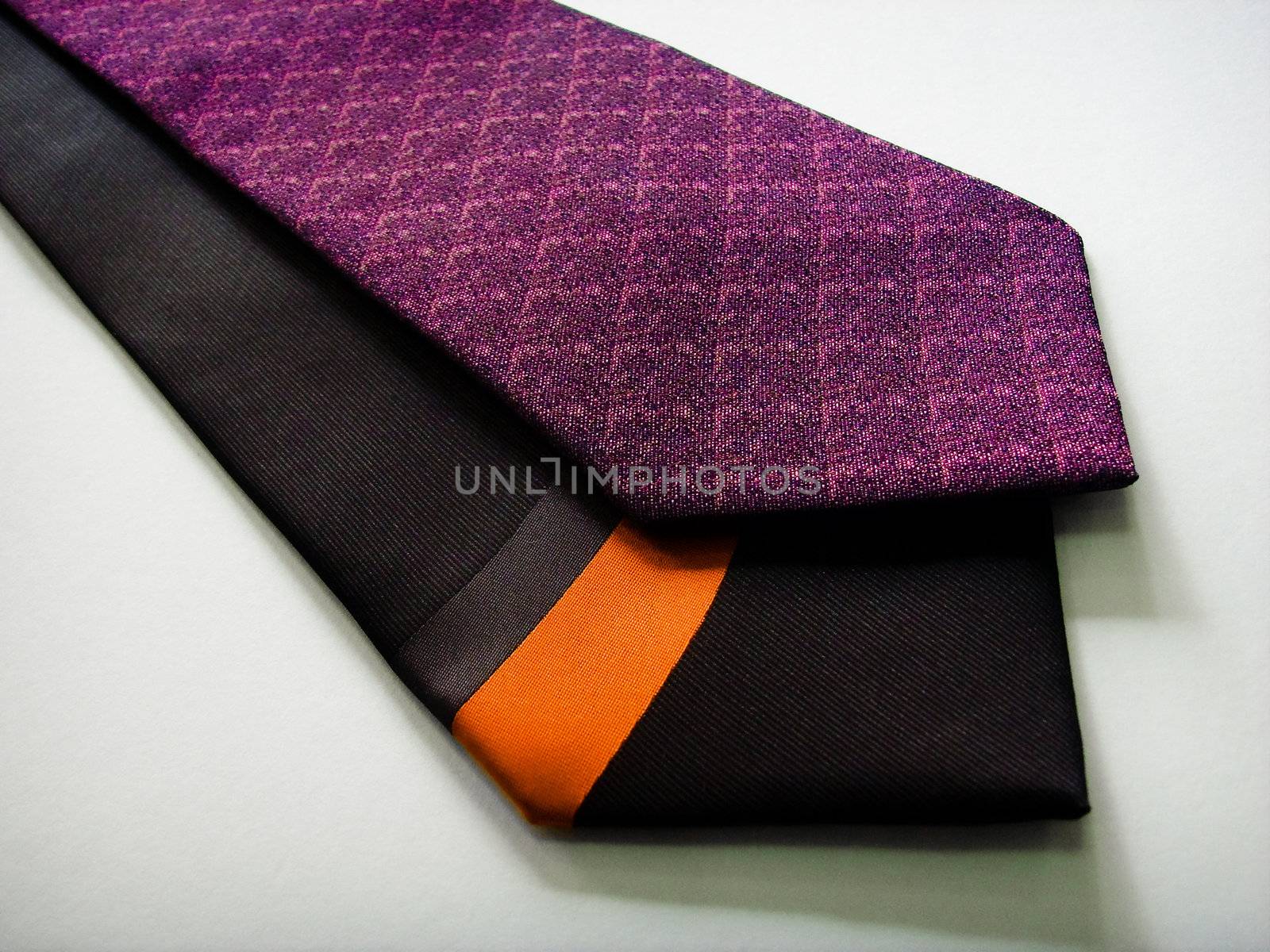 Black and purple tie by alvingb