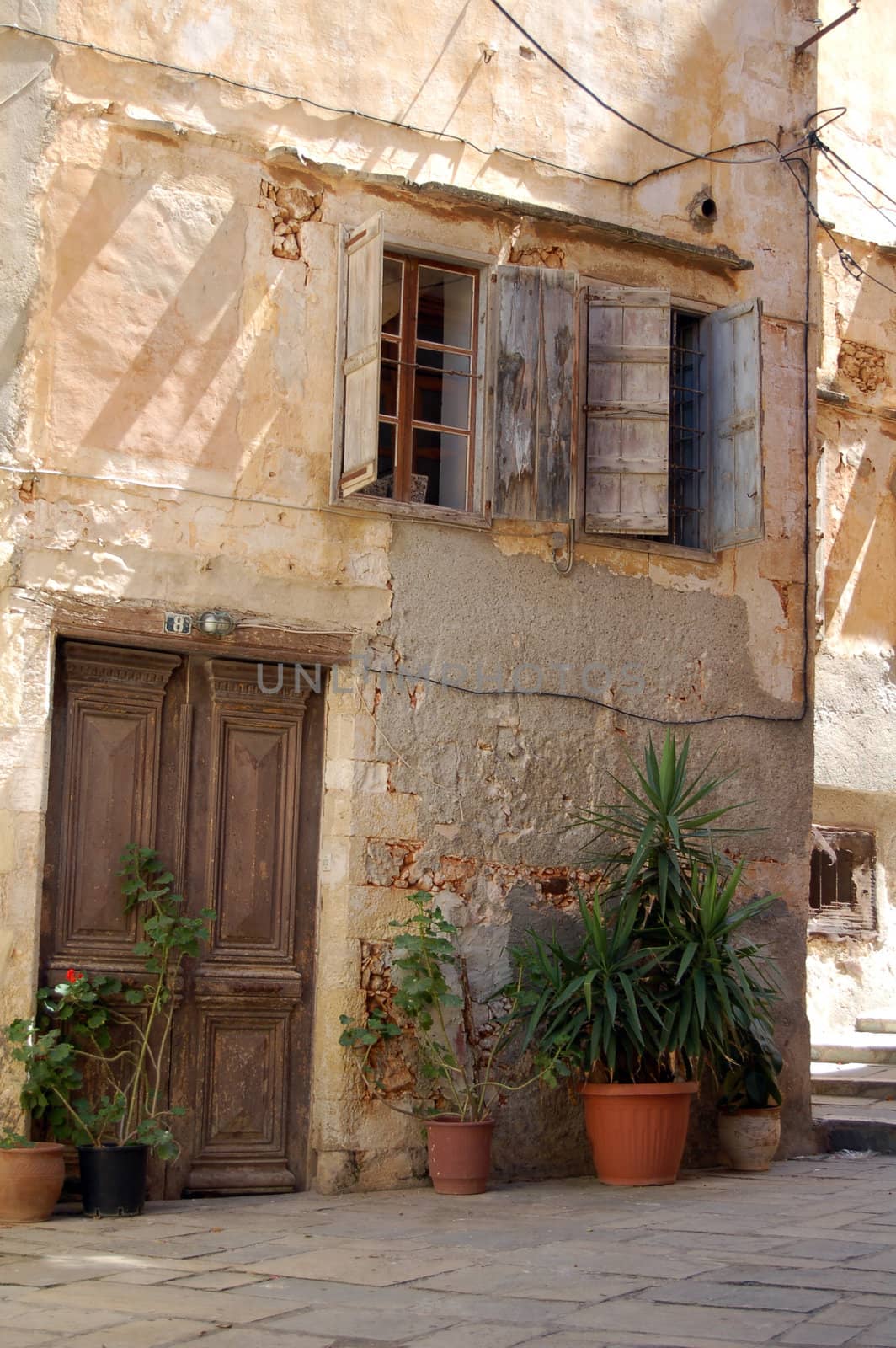 Building in Chania, Creete by mojly