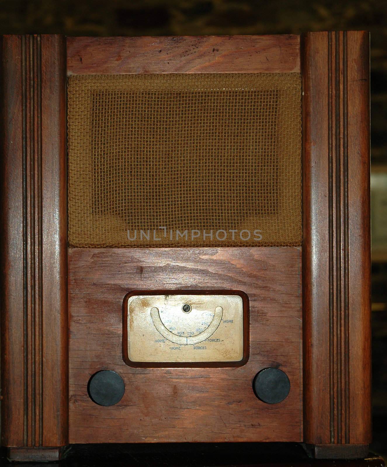 A utility wireless radio set used during World War 2