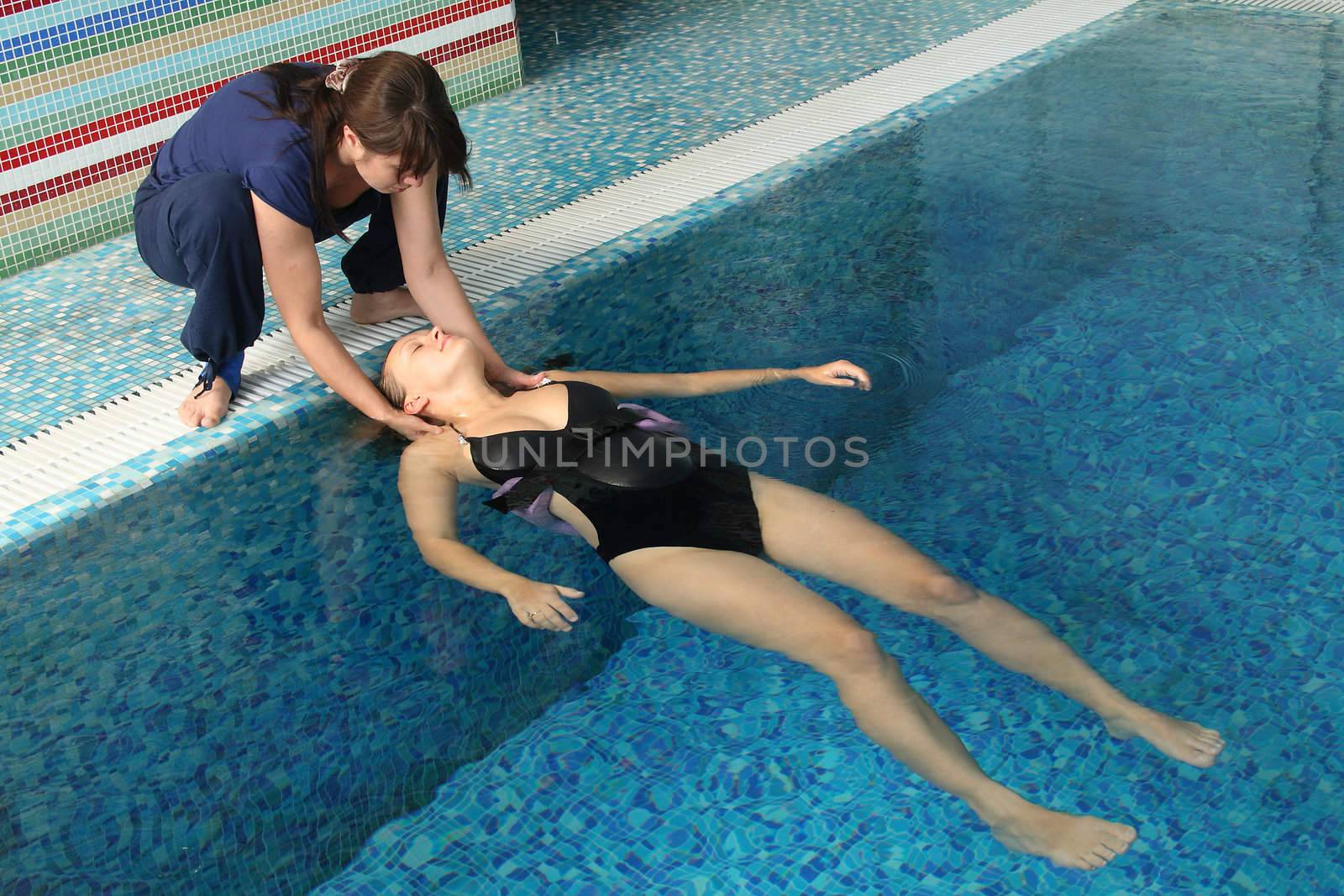 Employment with pregnant women in small pool