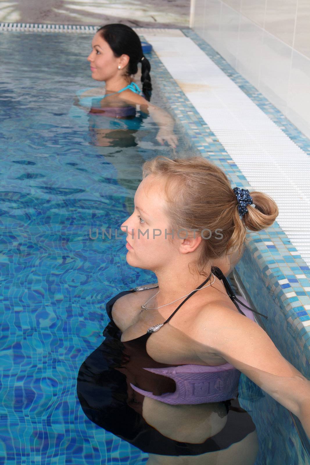 Employment with pregnant women in small pool