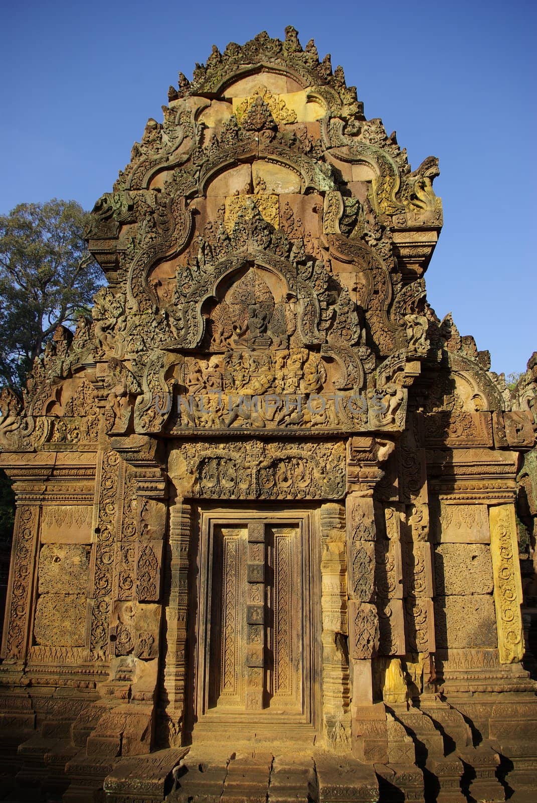 View of a stone door in the Prasat Kravan temple in Angkor