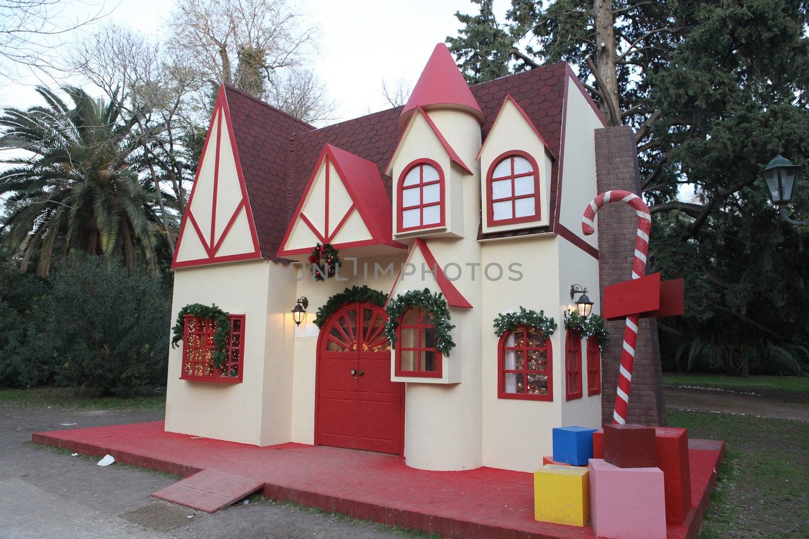 the house of santa claus artificial structure in athens national park 
