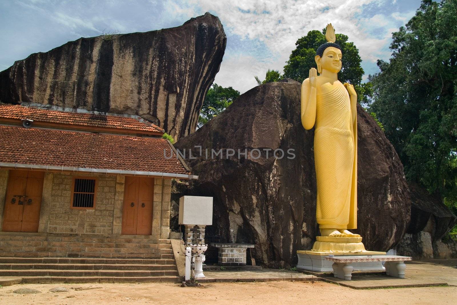 Buddha temple by camerziga