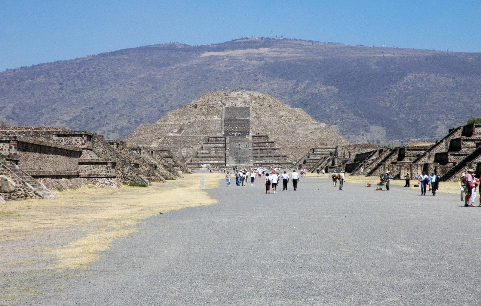 Teotihuacan in Mexico by haak78