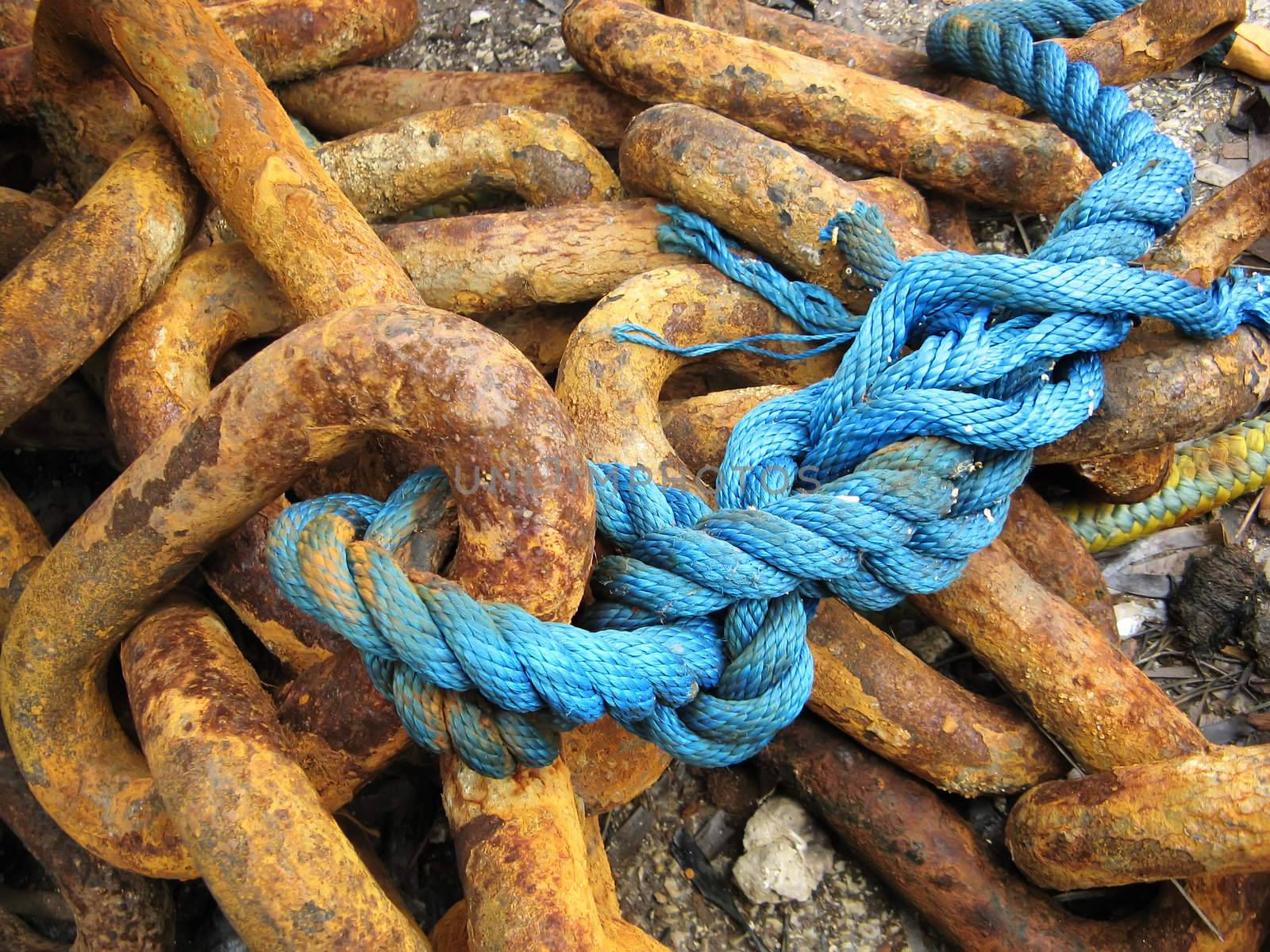an image of a chain and a blue rope