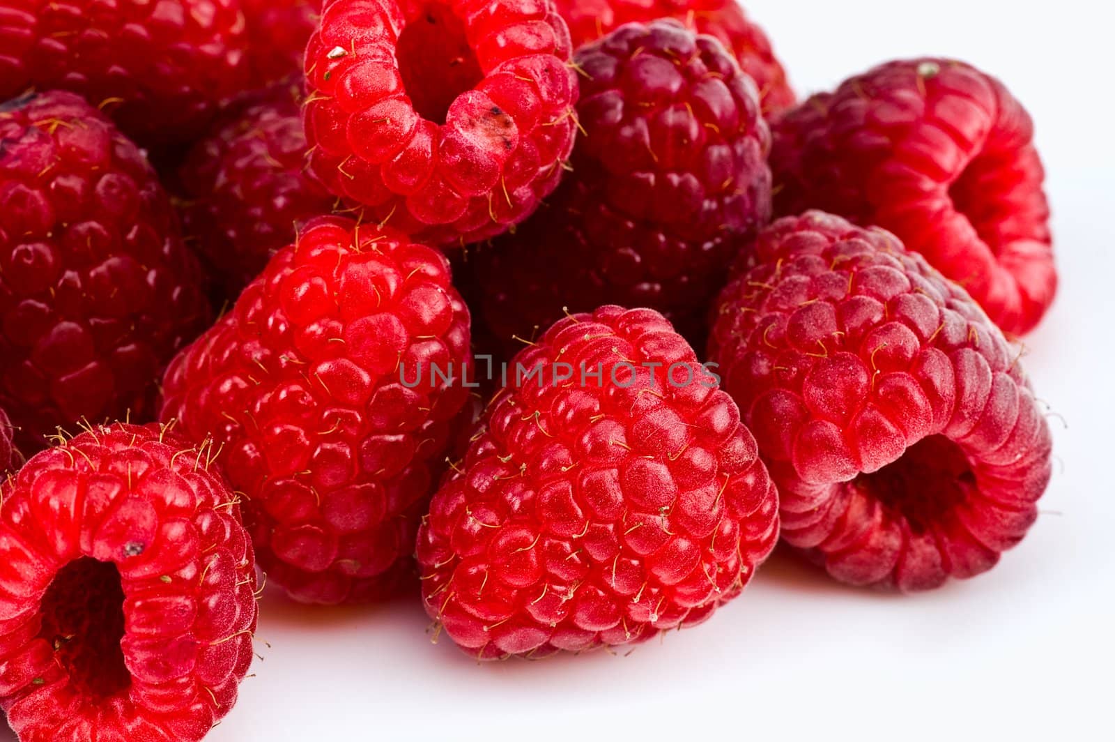 Fresh ripe raspberry by helgy