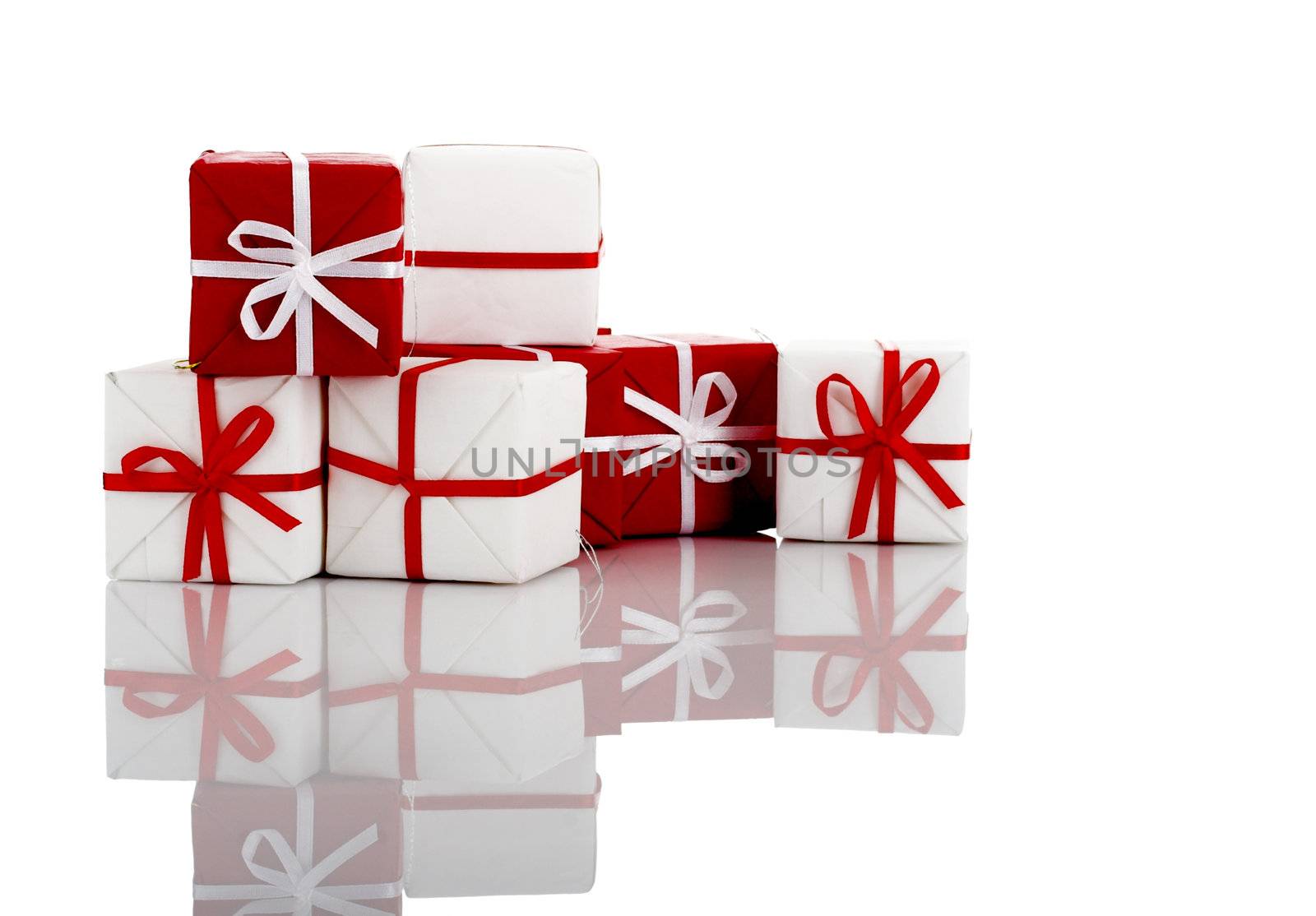 Christmas season! Small gift boxes with reflection