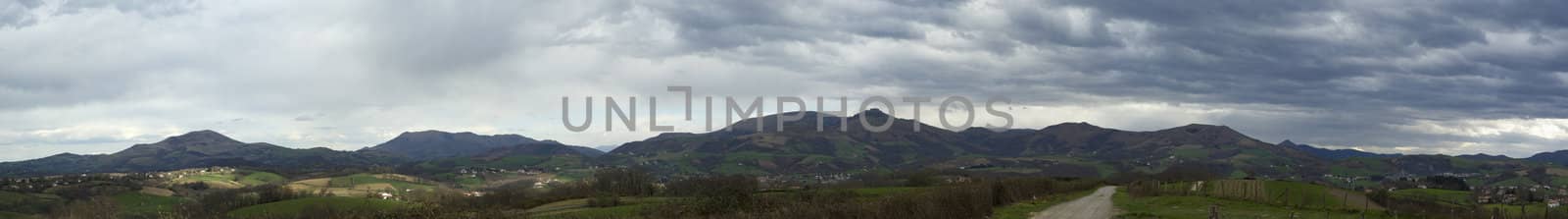 It's a mountains panoramic of the Basque country