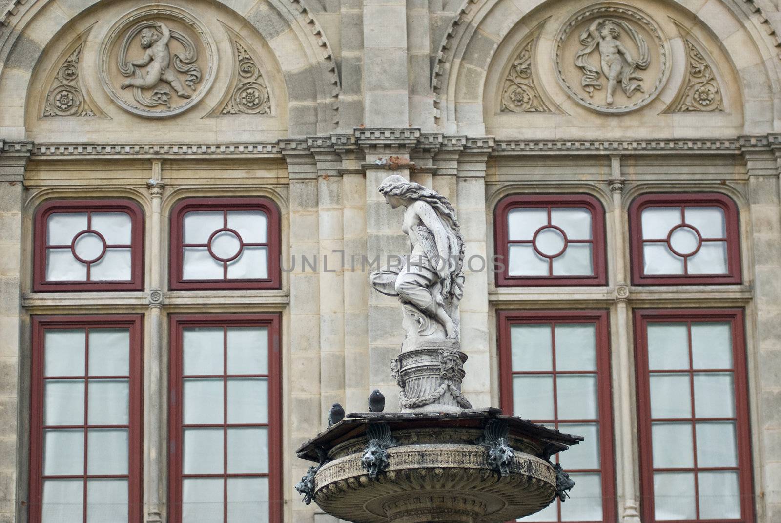 sculptures in front of the vienna state opera by laengauer