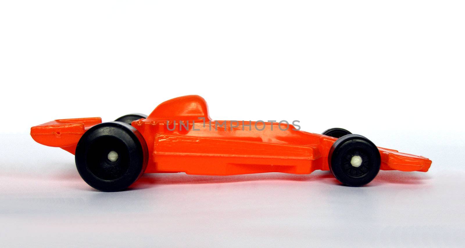 F1 Formula One racing car by claudiodivizia