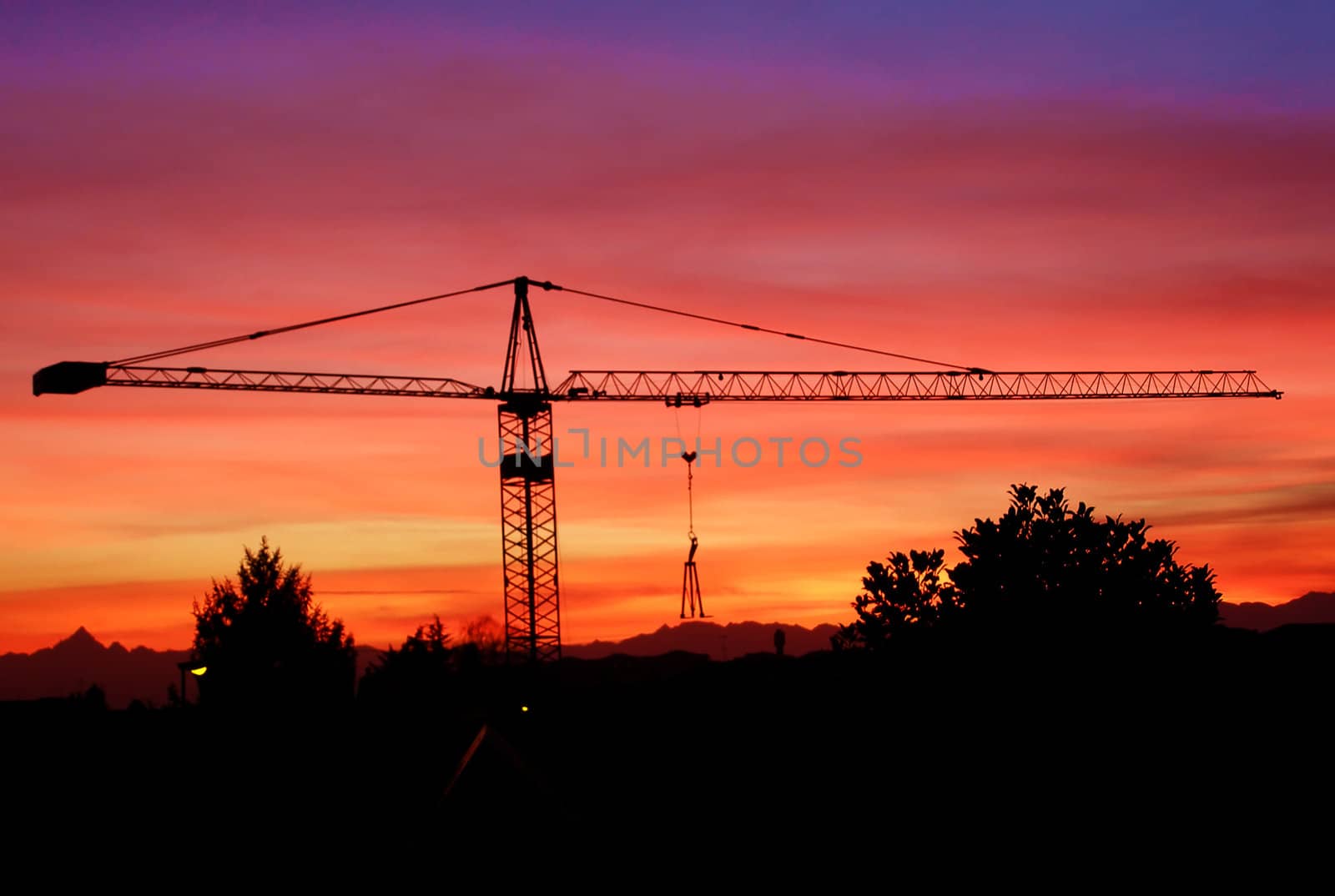 Tower construction crane