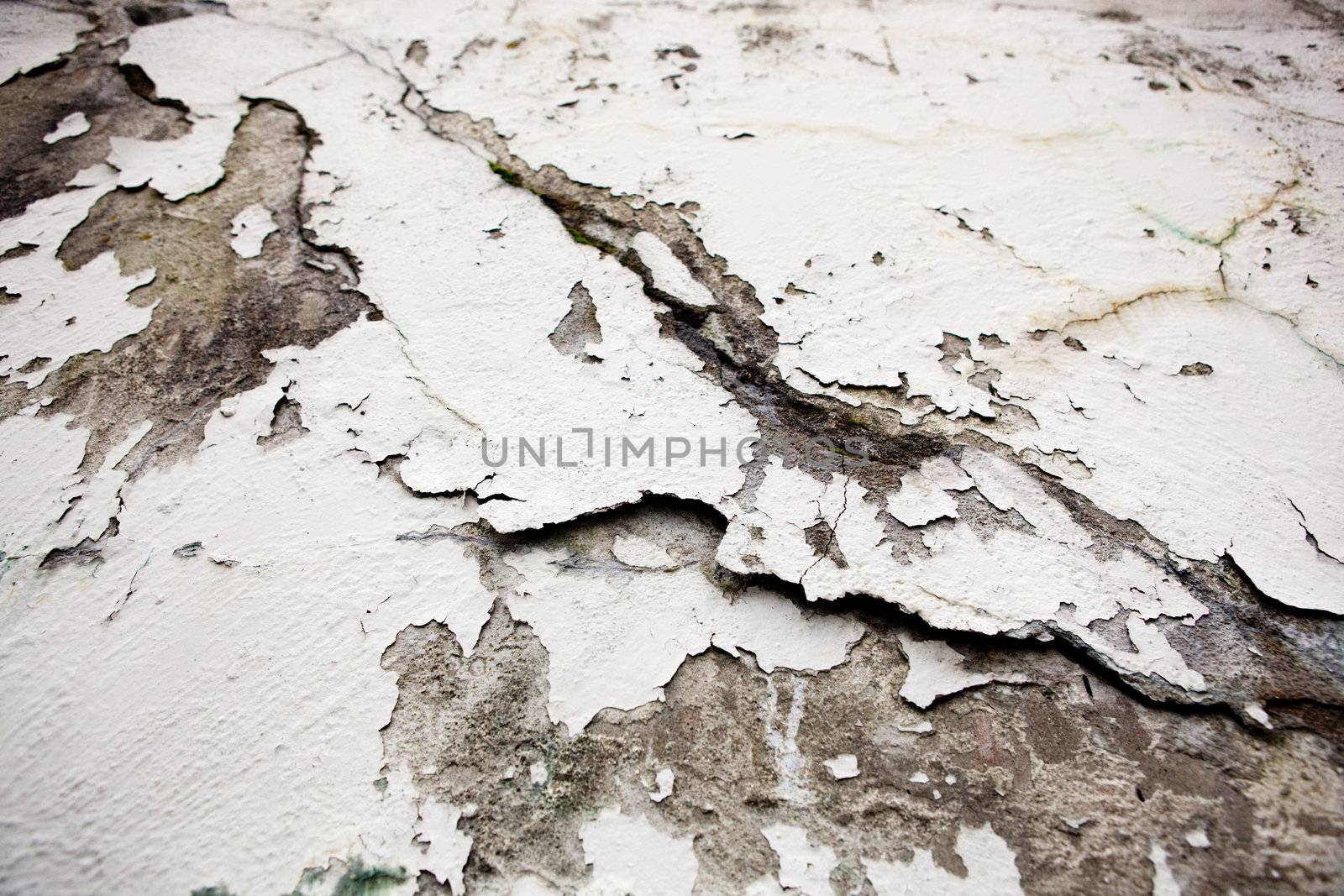 A cracked plaster wall surface texture