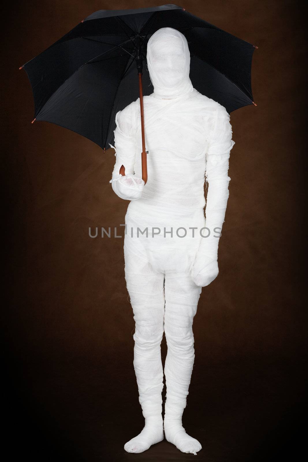 Mummy with umbrella by pzaxe