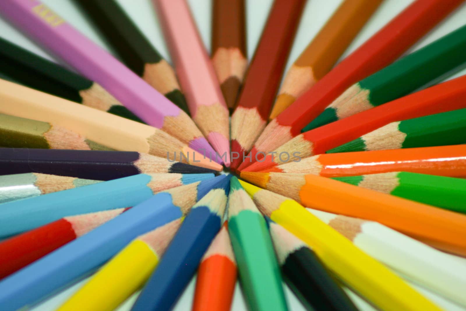 Colorful pencils in a circle shape