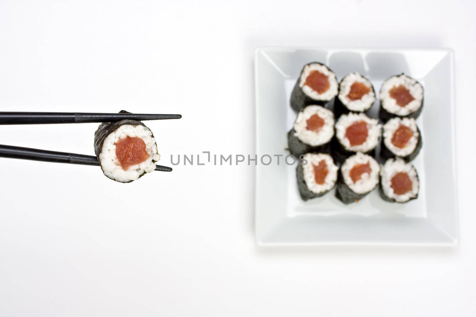 raw tunafish sushi by bernjuer