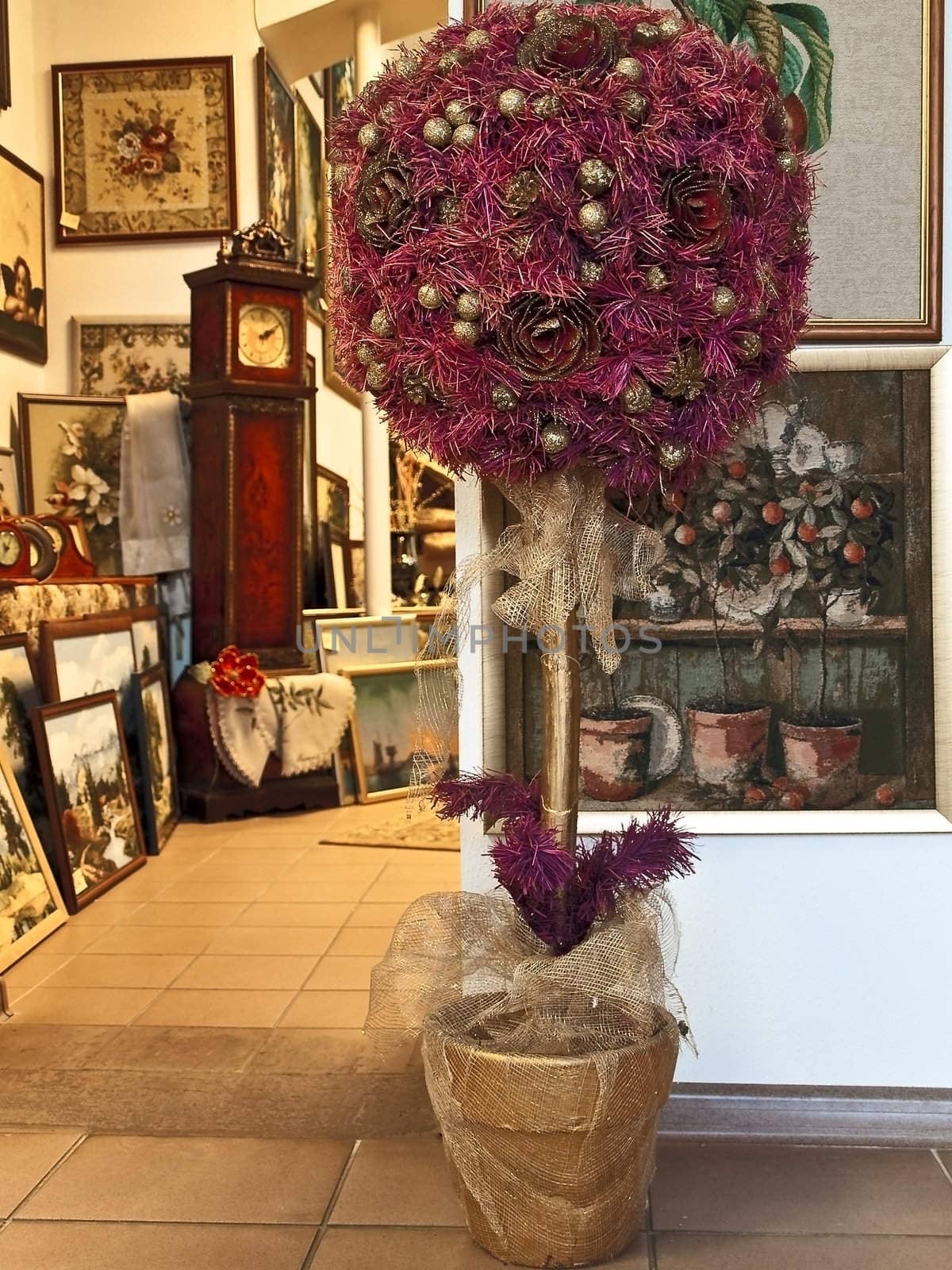 photo of the decorative tree in the gift store