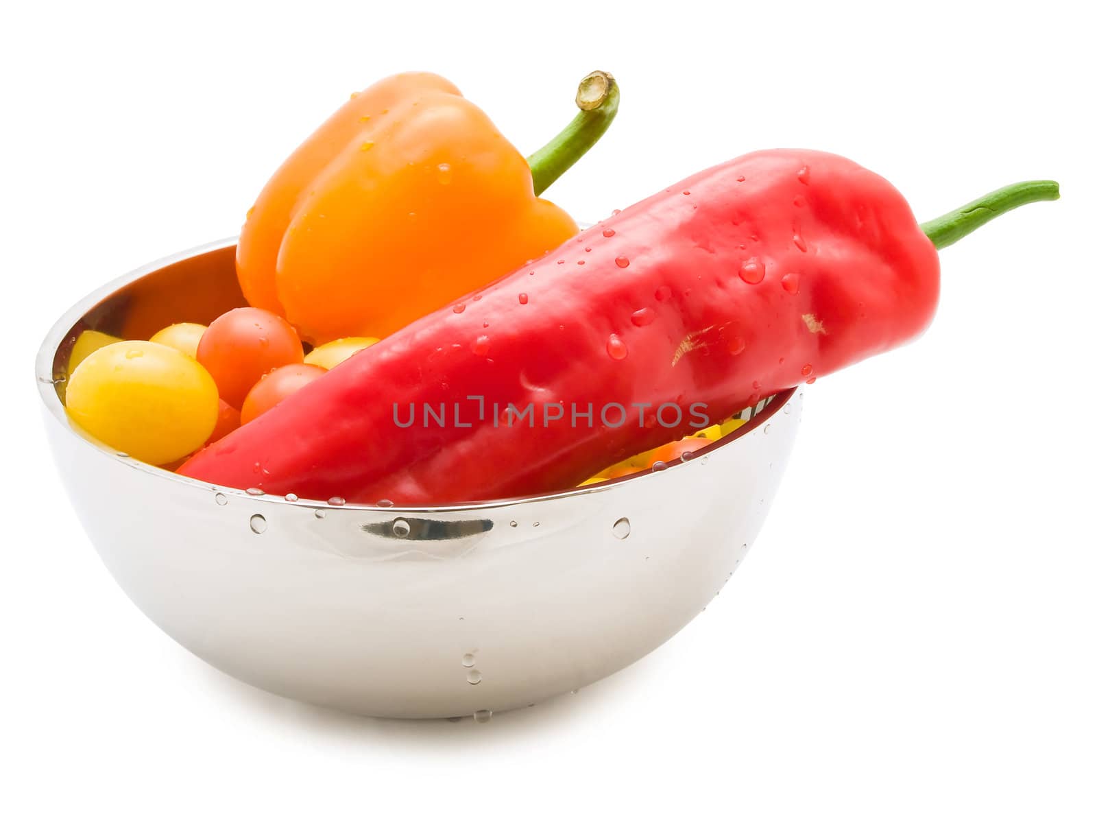 metal bowl with different multicolored vegetables