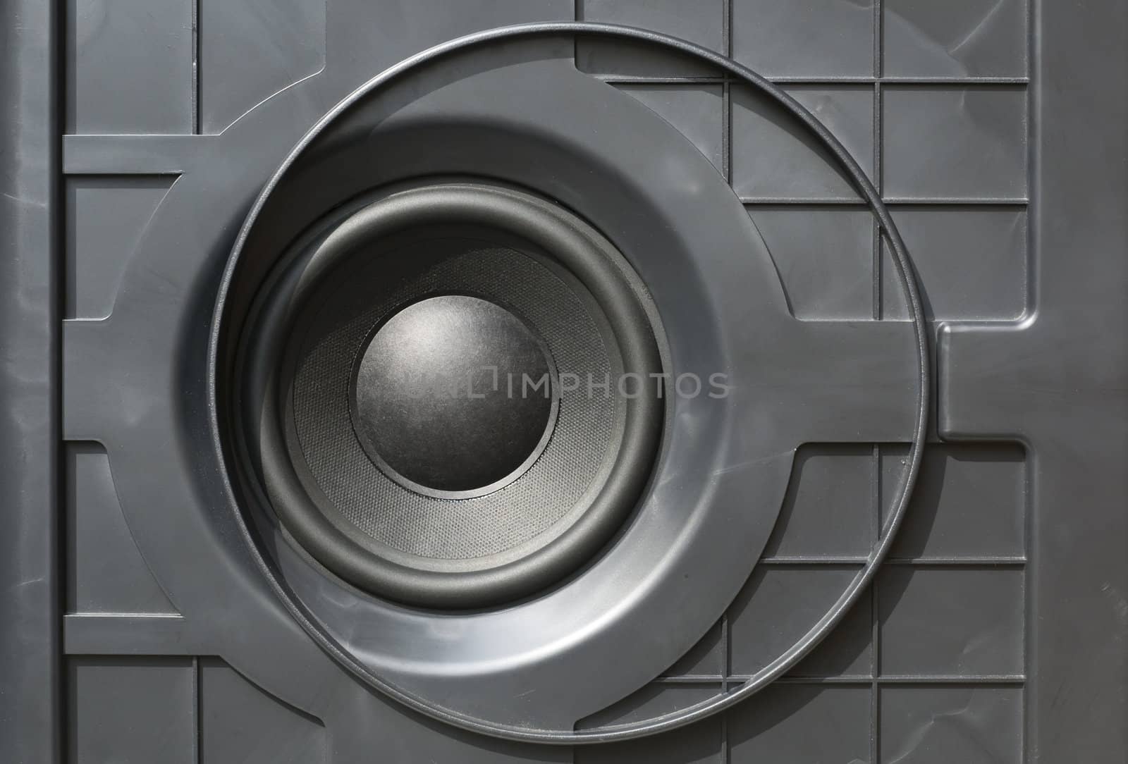 Black Bass speaker for audio reproduction