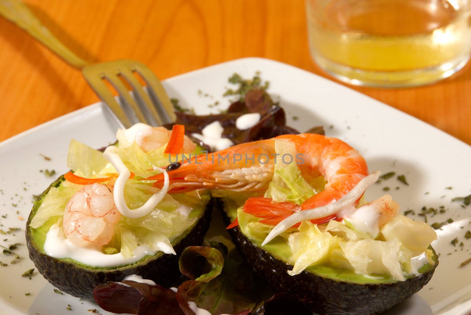 Shrimp avocado saldad by hemeroskopion