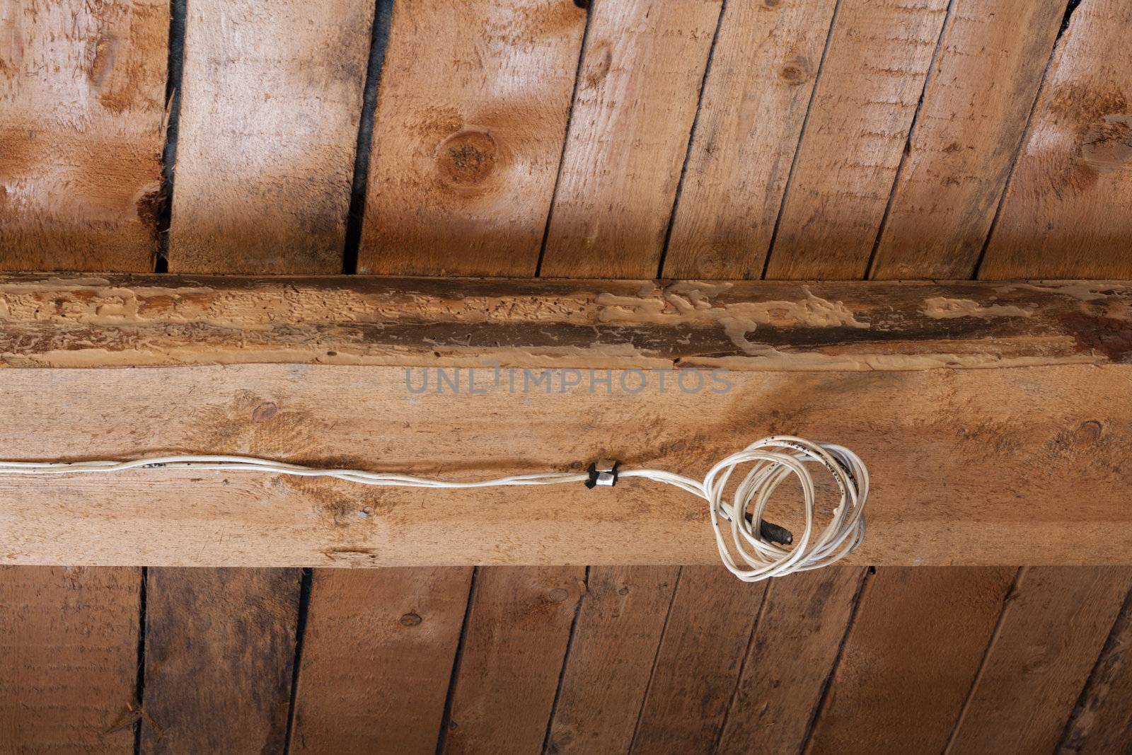 Wooden ceiling, electric wire subhung to ceiling