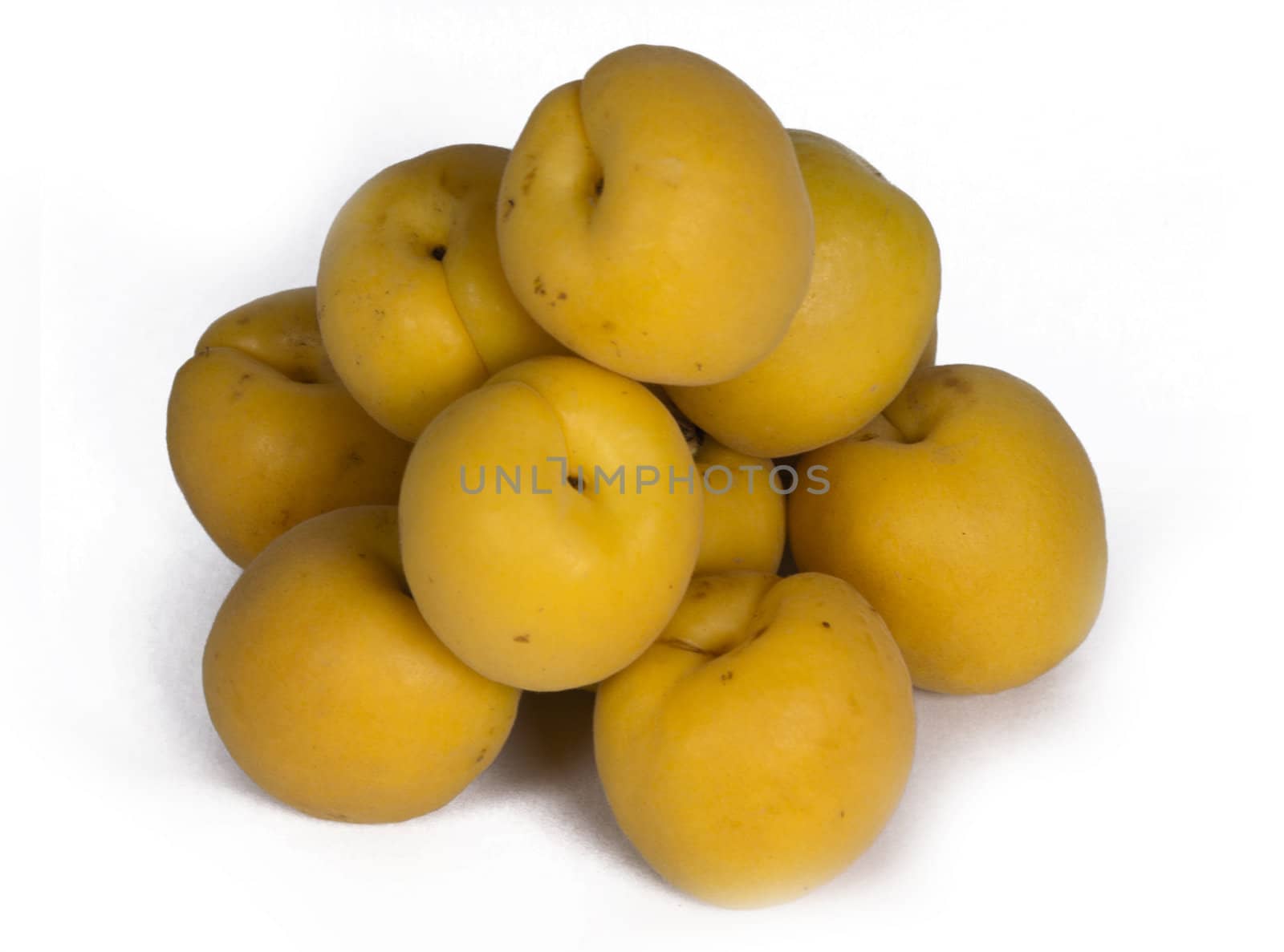 a big pile of apricots