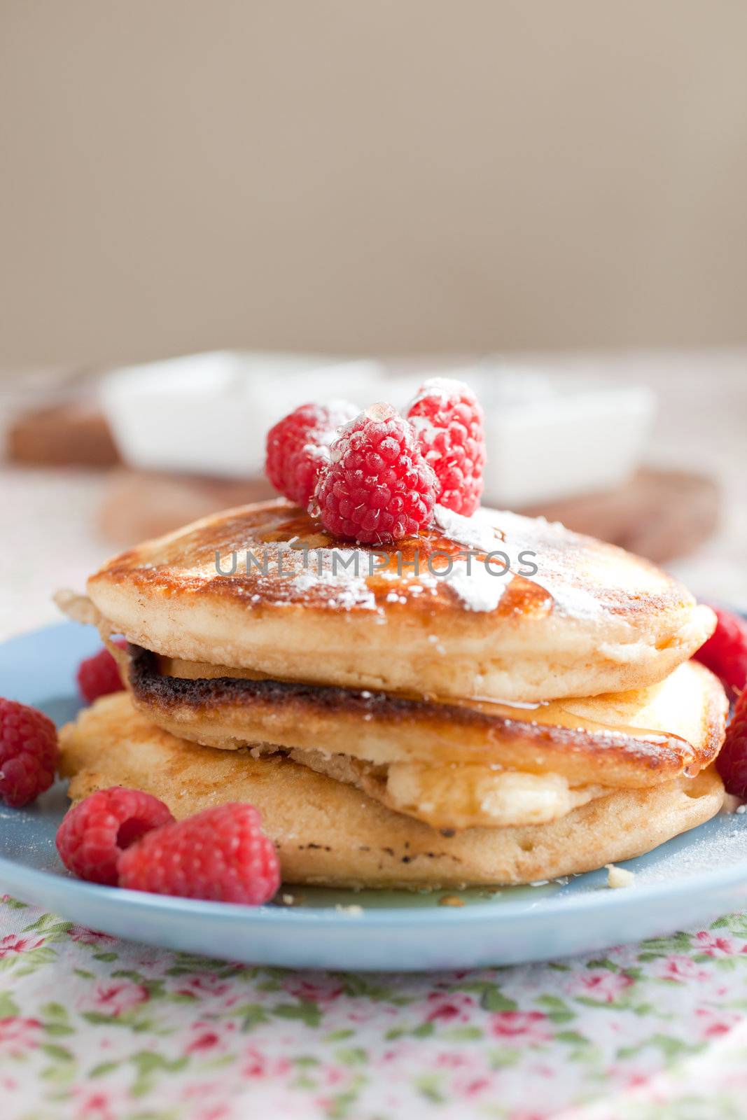 Freshly baked pancakes by Fotosmurf