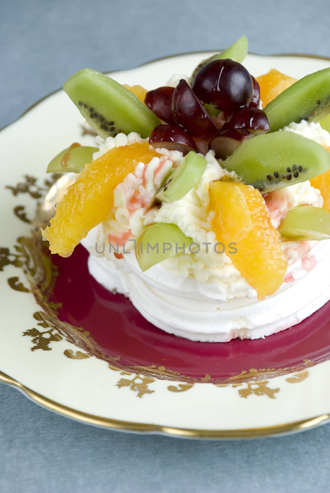 Fruit Pavlova