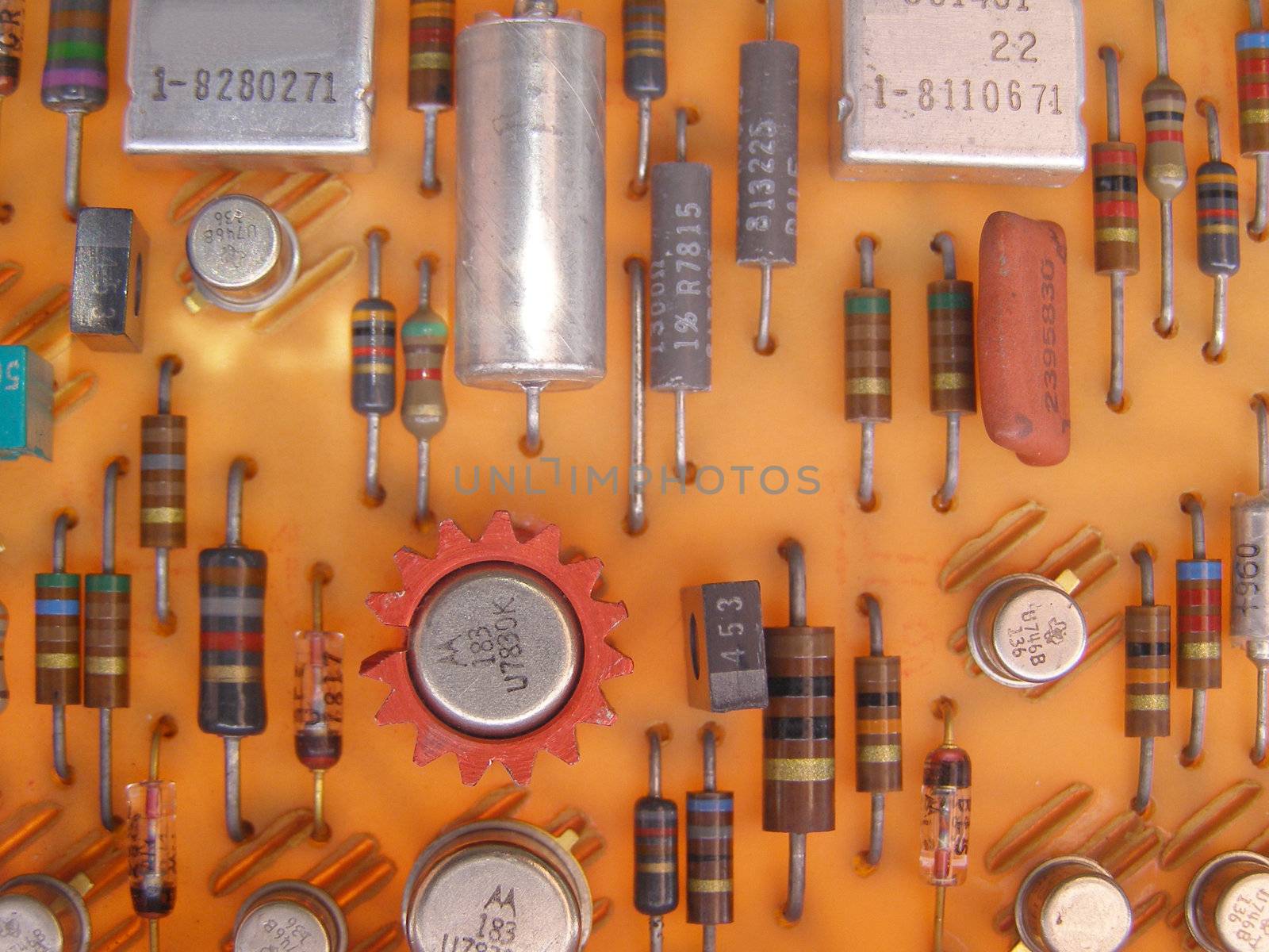 Printed circuit with electronic components