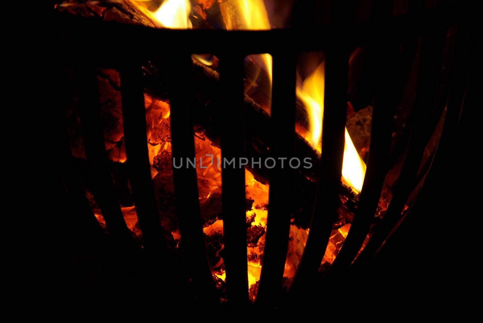 Fire pot by FotoFrank