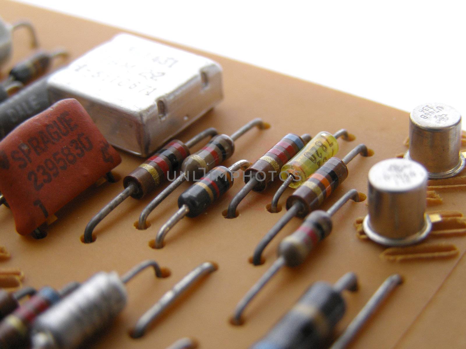 Printed circuit with electronic components