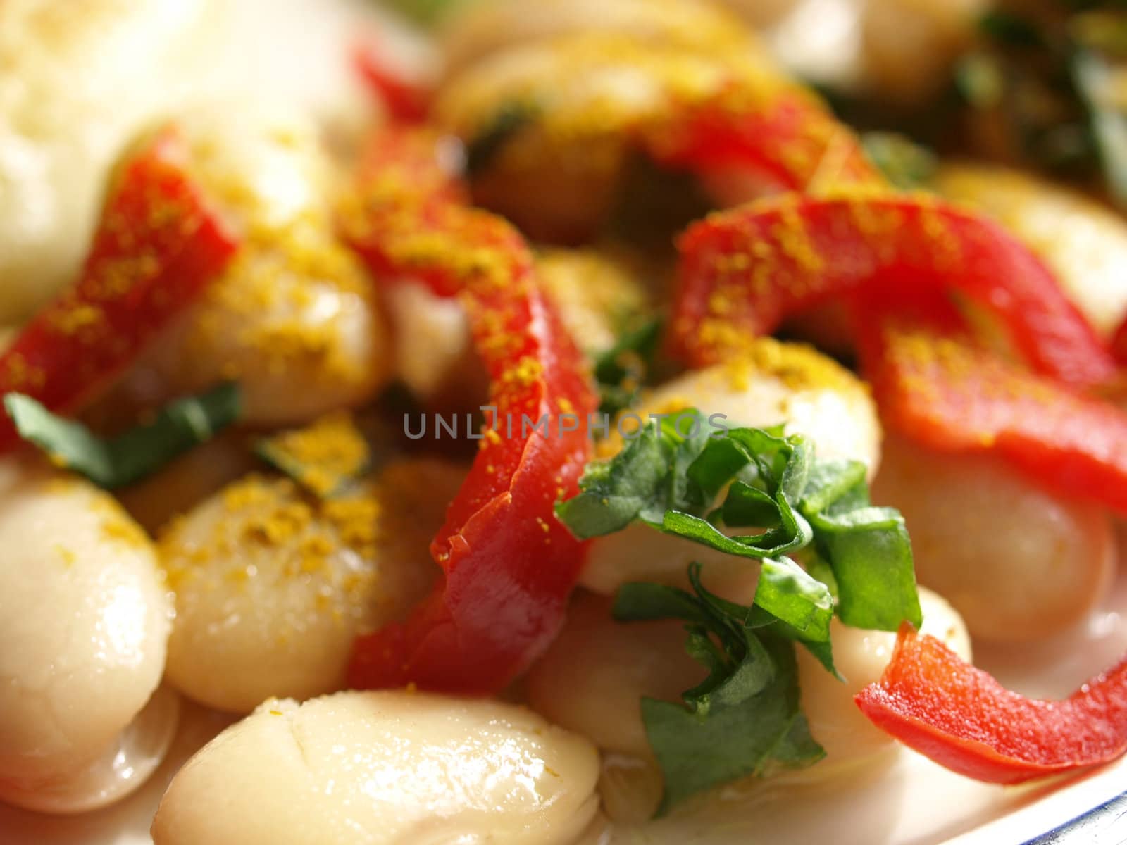 Vegetarian salad of curry beans and peppers