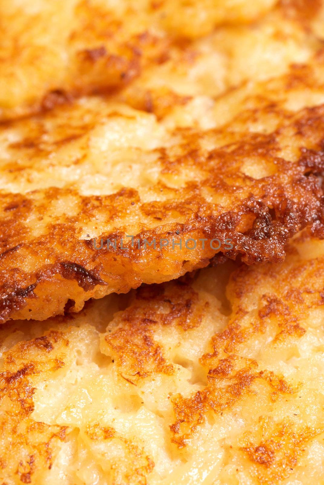 Closeup take of some freshly fried latkes