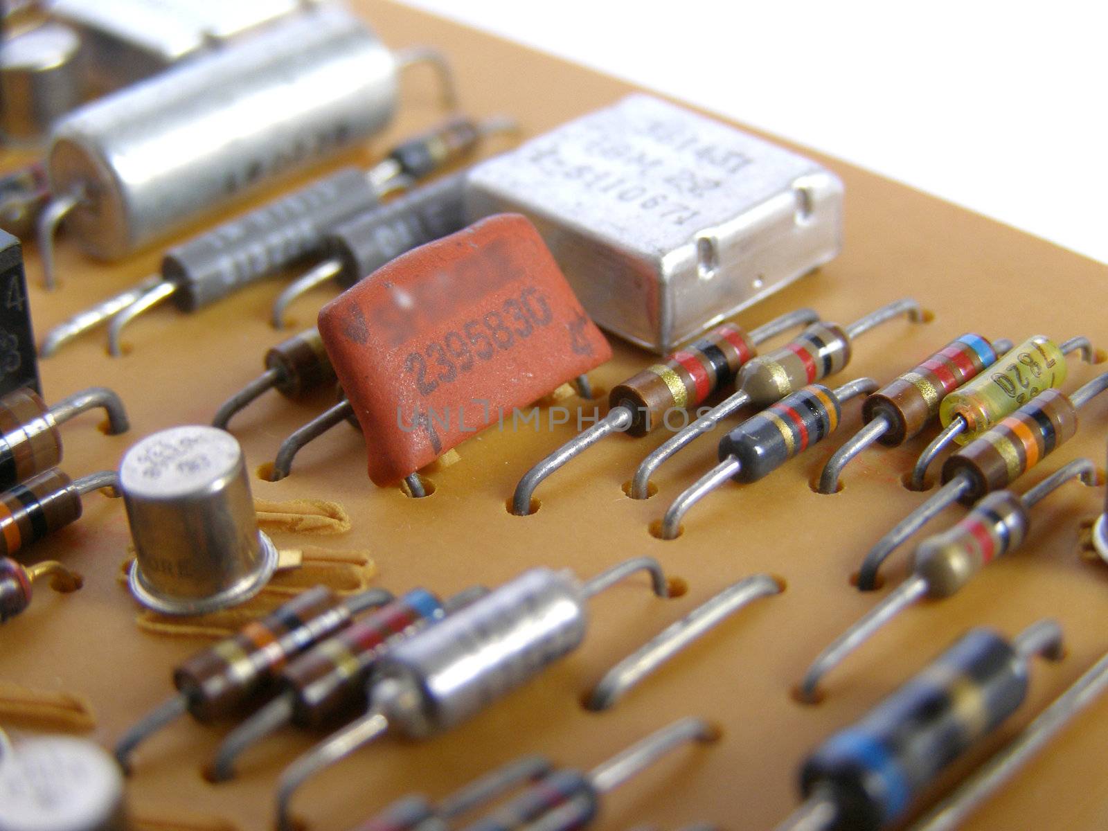 Printed circuit with electronic components