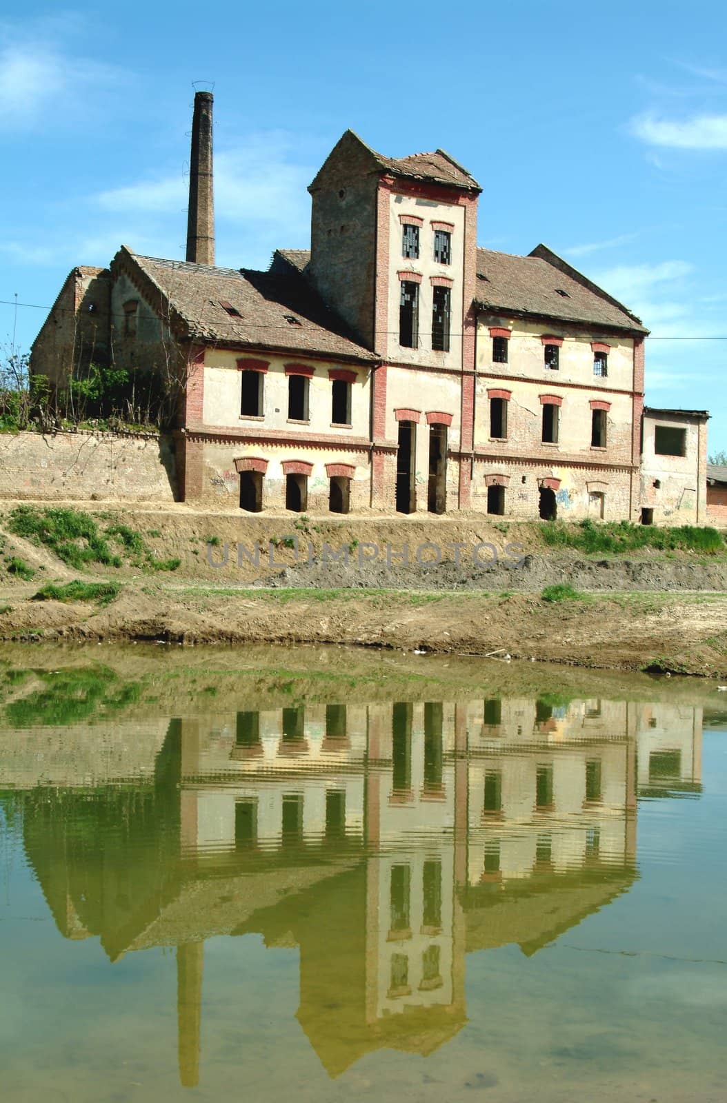 abandoned industrial buildind