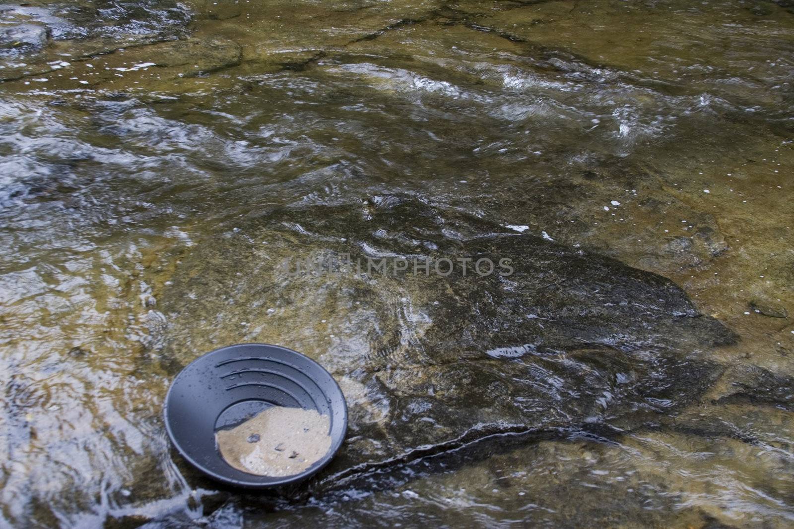 gold panning for gold by snokid