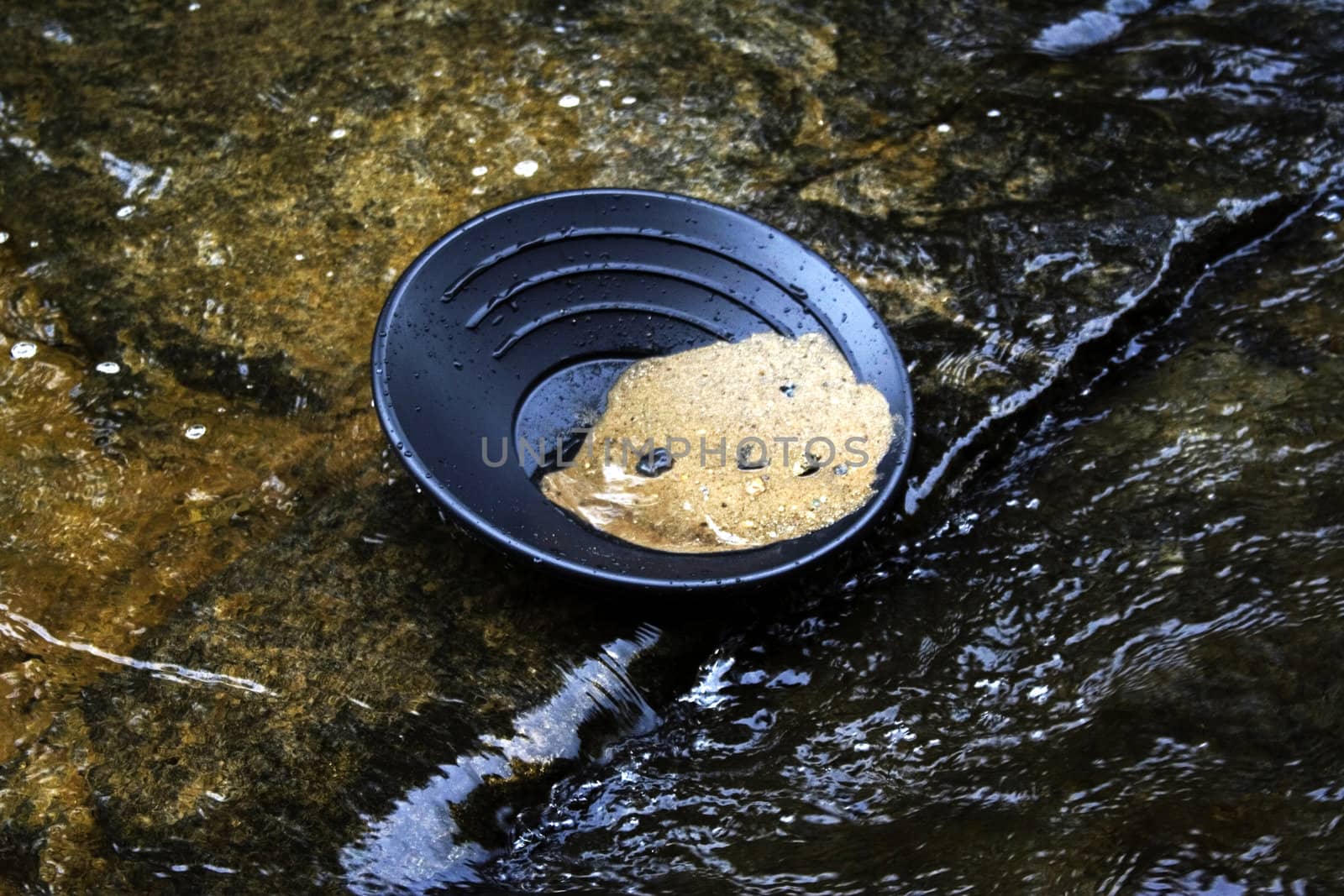 gold panning prospecting by snokid