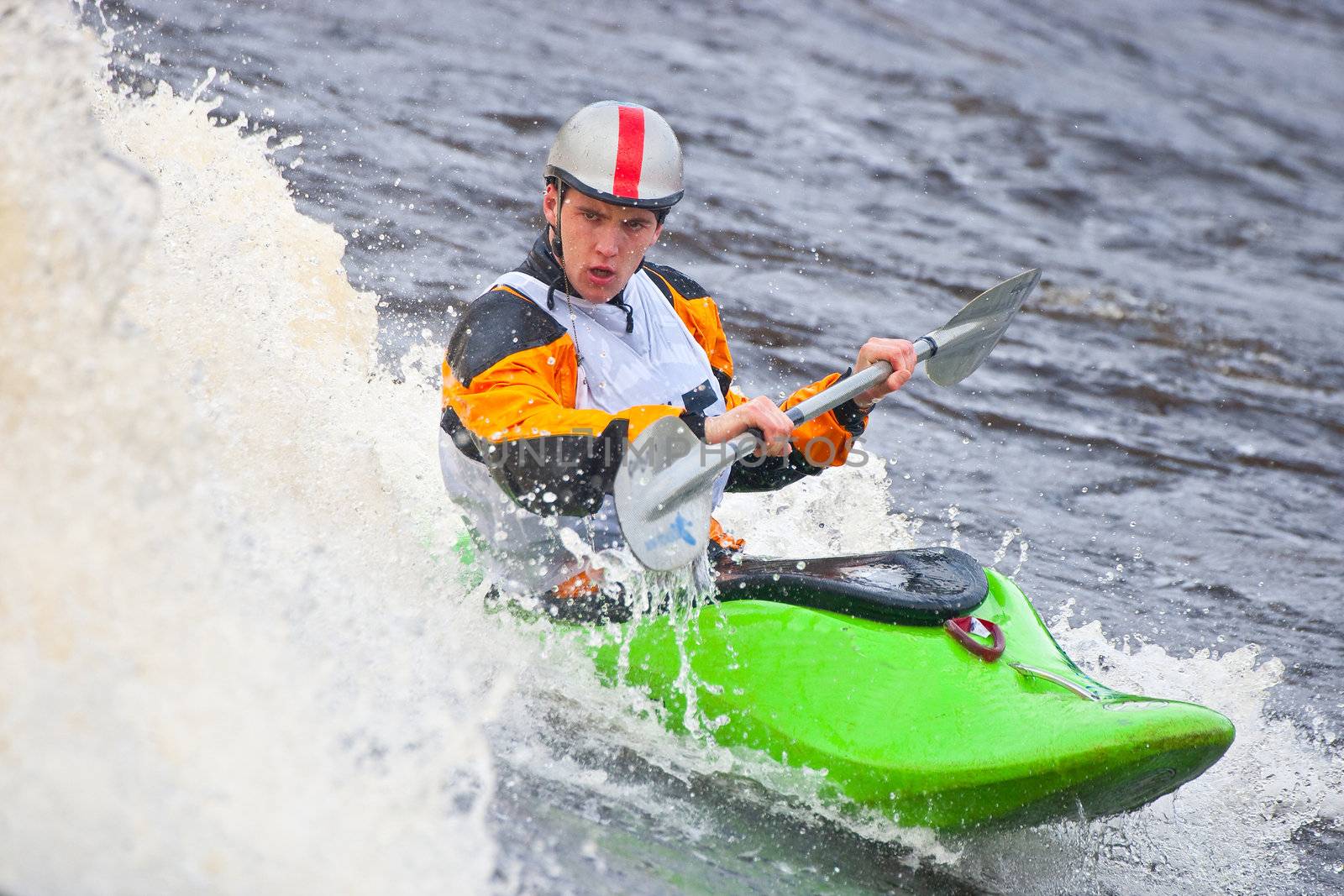 Freestyle on whitewater by Chudakov